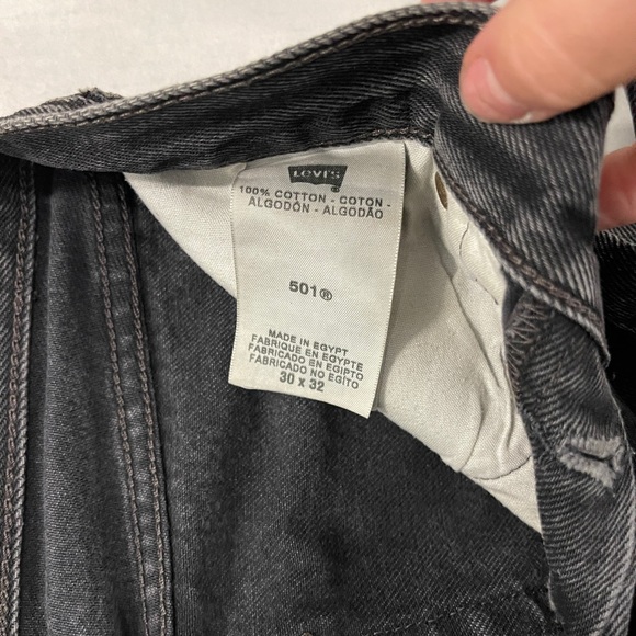 Vintage Levi’s Distressed Black 501 Straight Leg Buttony Denim Jeans - W 30 L 32 - Picture 6 of 6